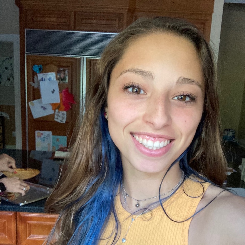 Meet your Posher, Paola